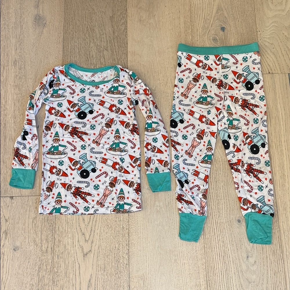 Monkeeroos Elf’ing Around 2pc Pjs - Kids 5T, EUC (Matching Family Christmas PJs)